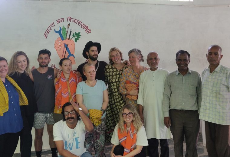 Volunteer Group Pic